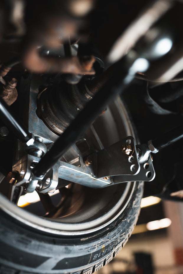 Nissan 350Z/ Infiniti G35 Rear Grip Kit